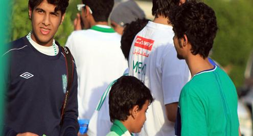 خاص.. بالصور.. المجانين يتأهبون للعروبة بطريقتهم الخاصة